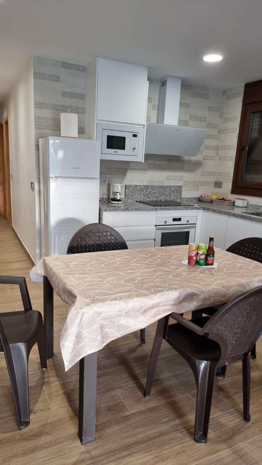 Vivienda moderna en Torrox campo con lujos con piscina y zona de esparcimiento.