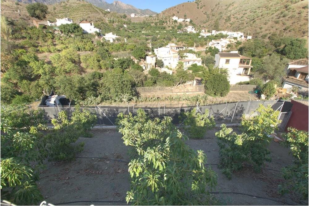 VIVIENDA EN CANILLA DE ACEITUNO, BARRIADA DE RIO BERMEZA