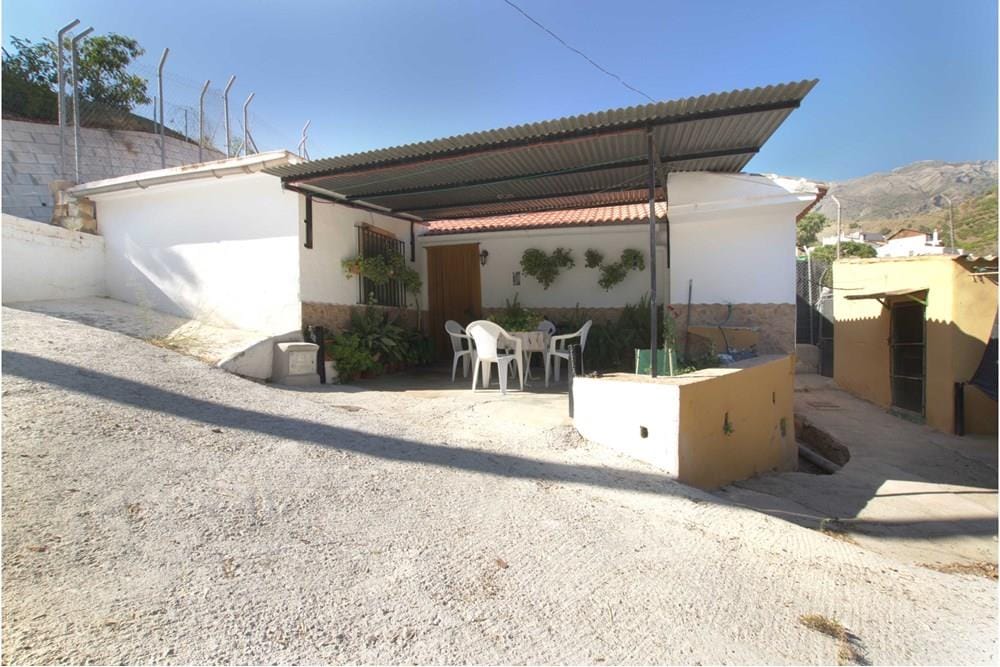 VIVIENDA EN CANILLA DE ACEITUNO, BARRIADA DE RIO BERMEZA