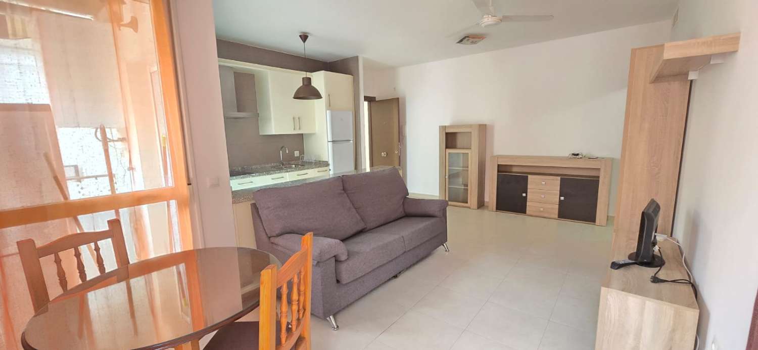 BONITO apartamento con 1 dormitorio en TORROX COSTA